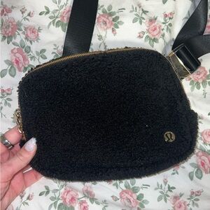 lululemon crossbody